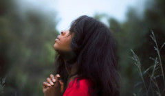 woman praying to God